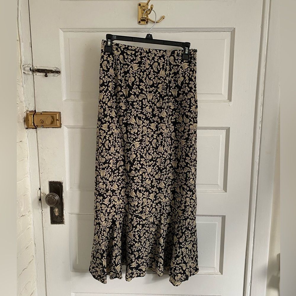 Vintage Silk Floral Black and Cream Women's Skirt - Putumayo Size Small